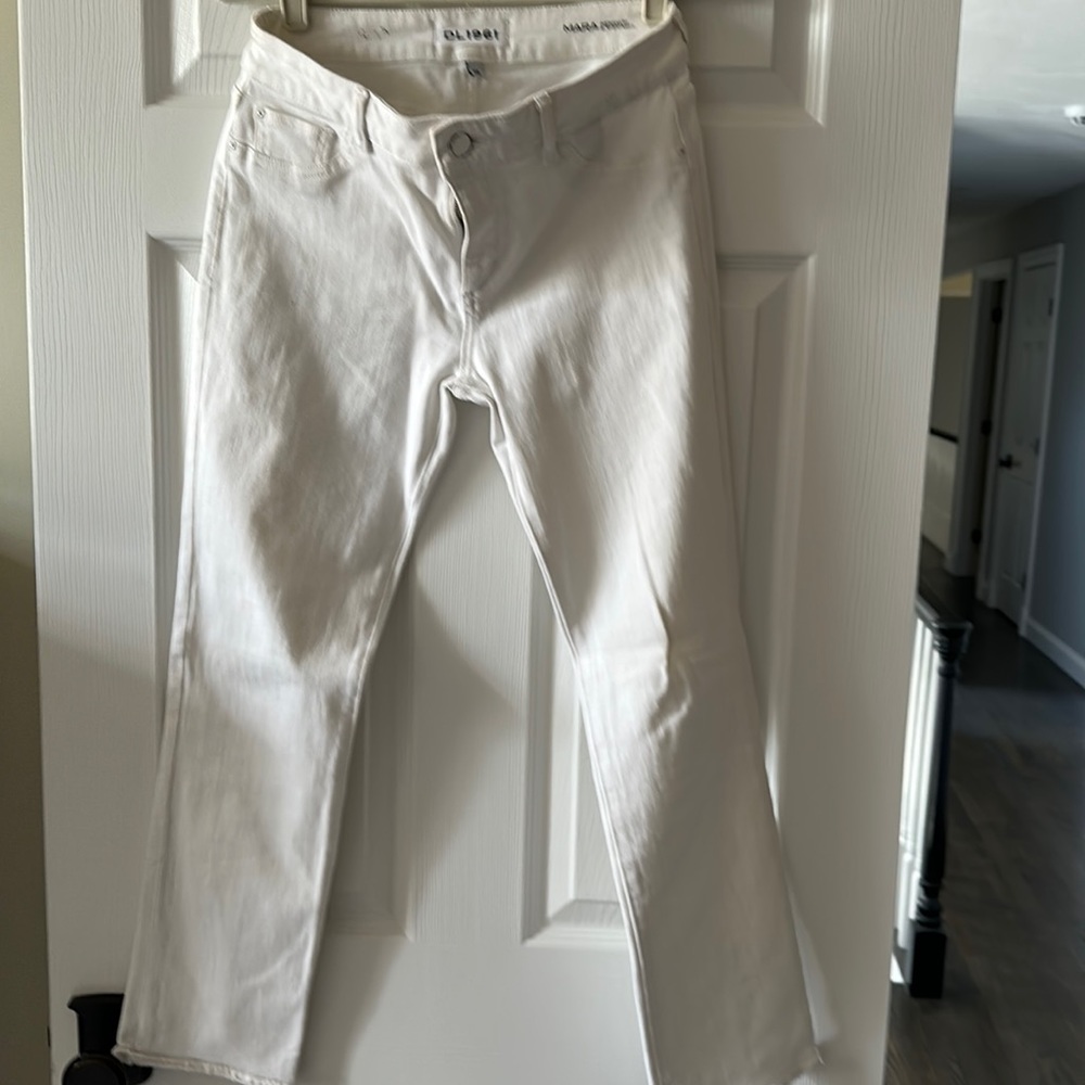 DL1961 straight frayed edge jeans